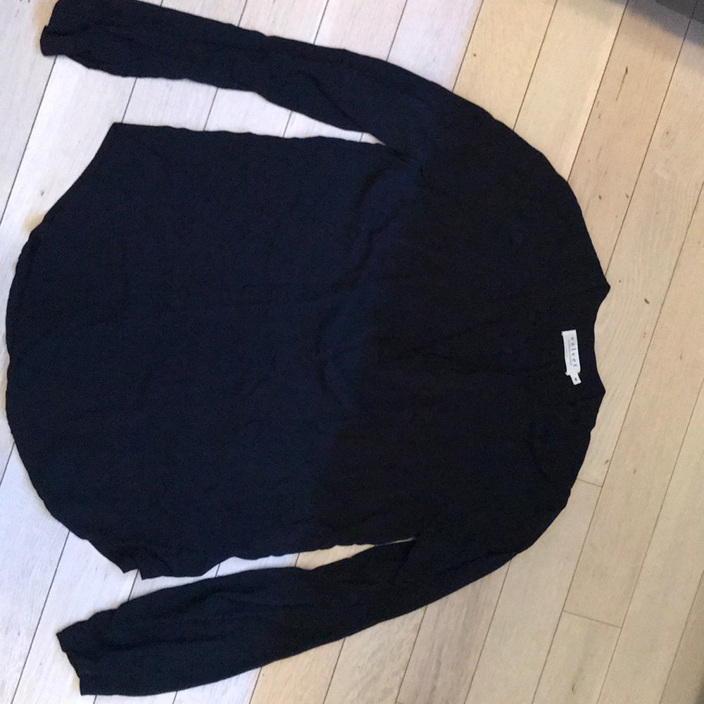 Black comfy top